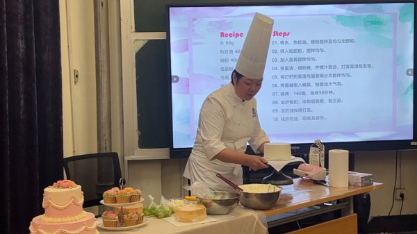 老钱庄 开启下班后“充电”新体验，上海工会夜校迎1.3万职工“入学”
